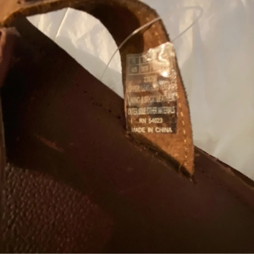 Gap Leather Flip Flops